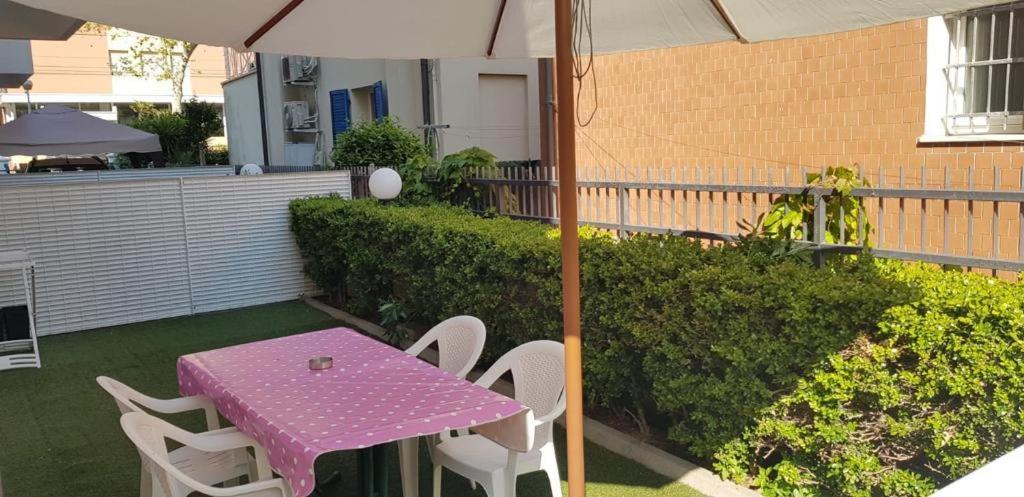 Residence Altea Riccione Eksteriør billede