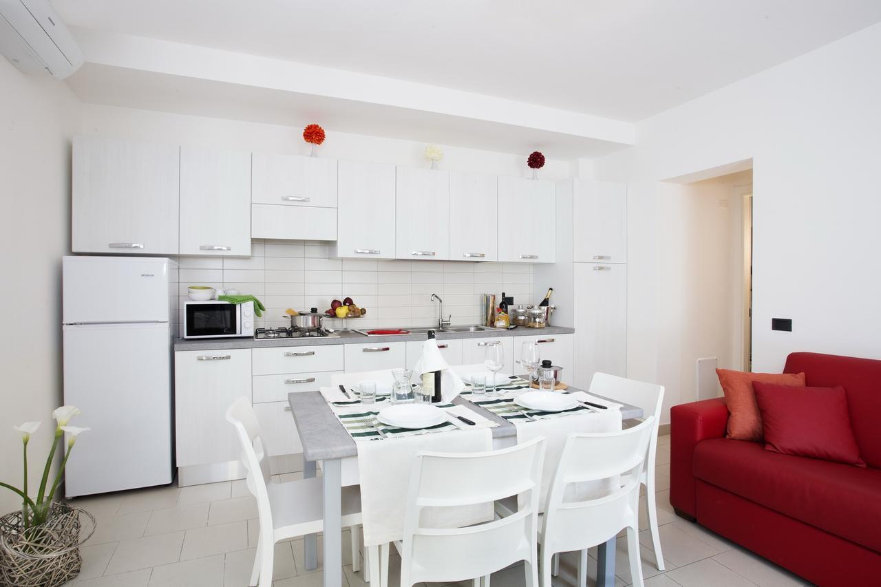 Residence Altea Riccione Eksteriør billede
